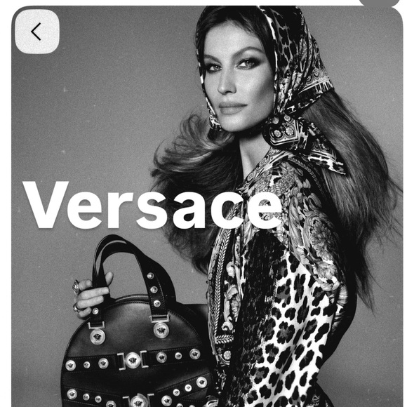 Versace - Picture 3 of 3